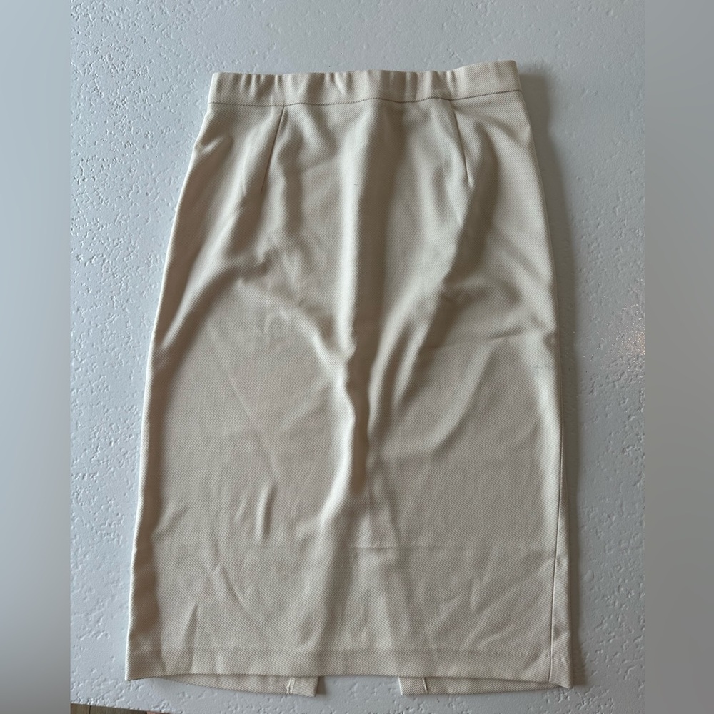 H&M cream pencil skirt size 6